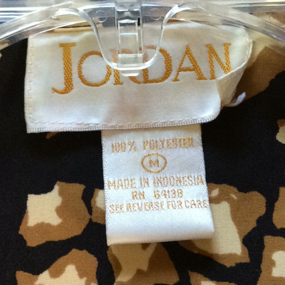 Really nice button down - Picture 7 of 8